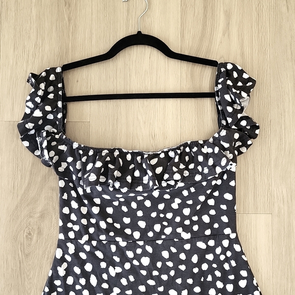 Misguided Polkadot off the shoulder mini dress - Picture 2 of 4